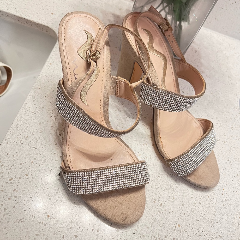 Heels nude